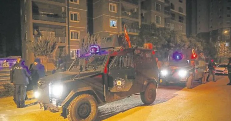 Sokak ortasında silahlı kavga: 2 yaralı