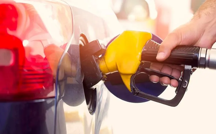 BENZİN-MAZOT FİYATI SON DAKİKA: Akaryakıta indirim! Benzin litre fiyatı ve mazot fiyatı ne kadar, kaç TL oldu?