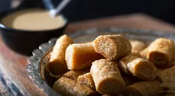 Çıtır çıtır dağılıyor: Ev yapımı tahinli kuru baklava tarifi