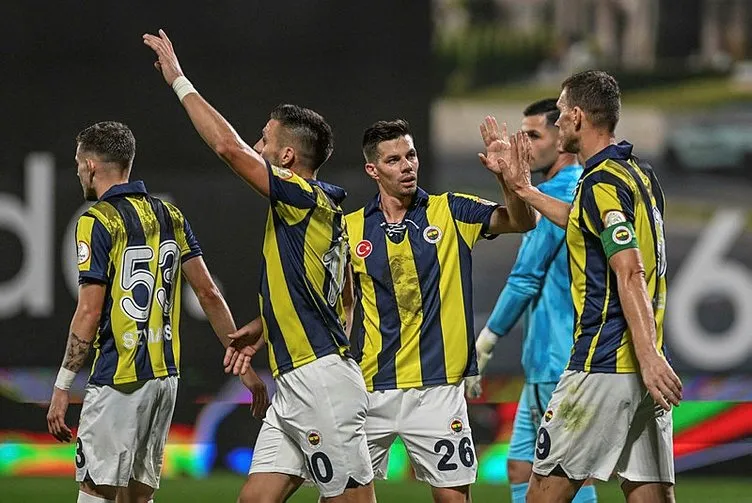 Son dakika haberi: Fenerbahçe’den 3 bomba transfer! İsmail Kartal milli yıldızları alıyor...