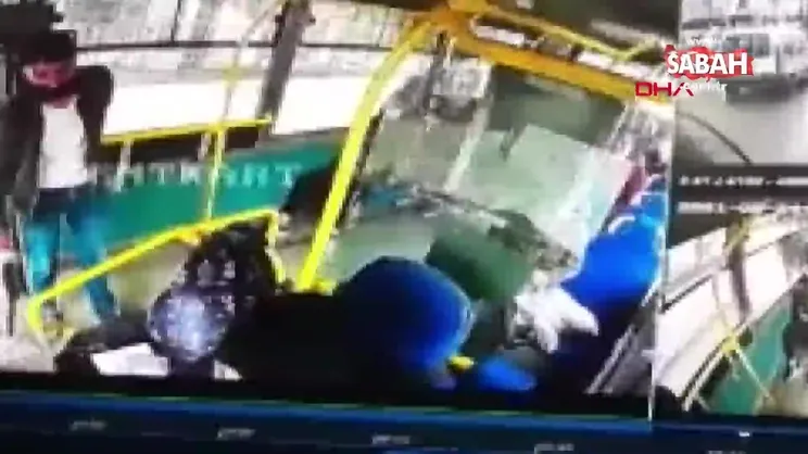 Kocaeli'de HES kodu uyarısı yapan halk otobüsü şoförünü darbettiler | Video