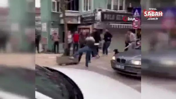 Zonguldak'ta dehşete düşüren anlar! Çürük portakal kavgasında kılıçlar çekildi, ortalık savaş alanına döndü | Video