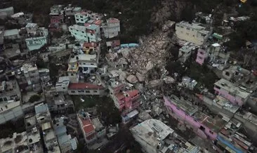 Meksika’da dev kayalar bir mahalleyi yok etti!