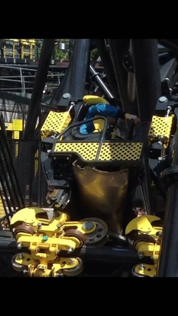 Roler coaster eğlencesi faciayla bitti