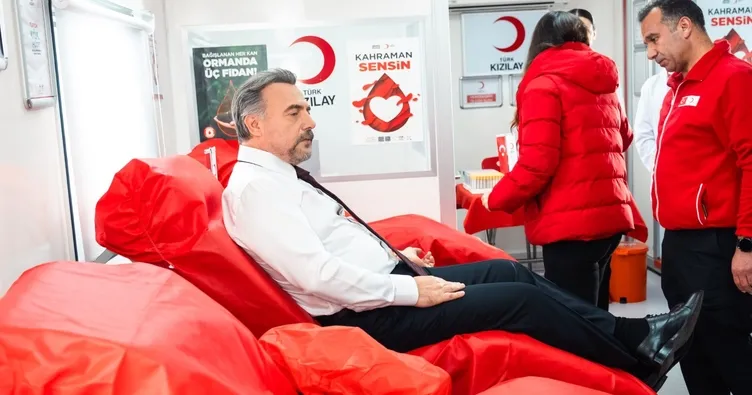 Türk Kızılay’dan Oktay Kaynarca ile kan bağışı çağrısı: Kahraman sensin!