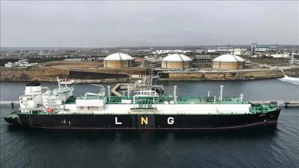 bakan-bayraktar-acikladi-turkiyenin-lng-gucune-yeni-yatirim-marmaraereglisi-terminalinde-depolama-kapasitesi-4-1783934271711.jpeg