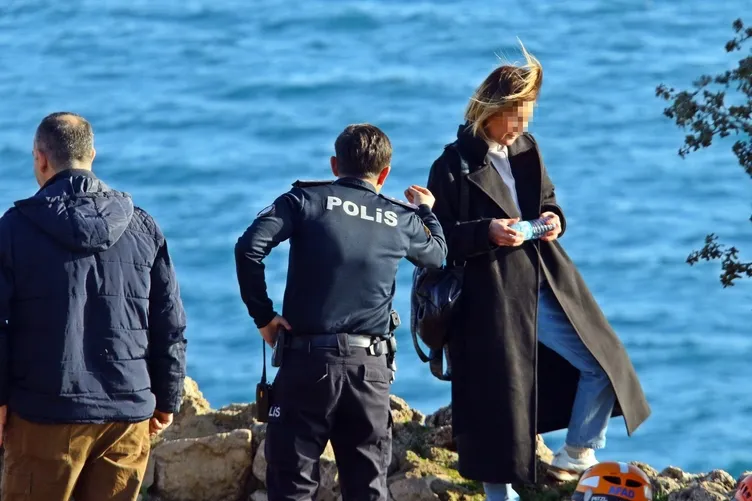 Antalya falezlerde hareketli anlar! Genç kadını o halde görenler polisi aradı: Tam 4 saat…