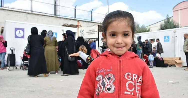 Kilis’te Suriyeli ailelere kıyafet yardımı