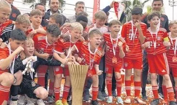 U12 İzmir Cup’ta şampiyon FC Bayern Münih