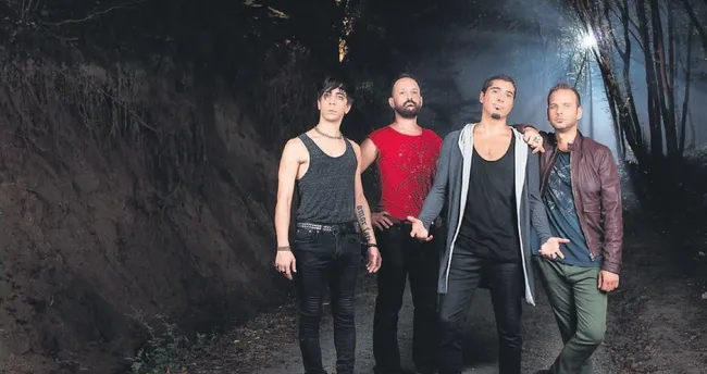 Manga’dan ay yıldızlı klip