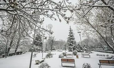Başkent beyaza büründü: Ankara'da nisan ayında kar sürprizi #ankara