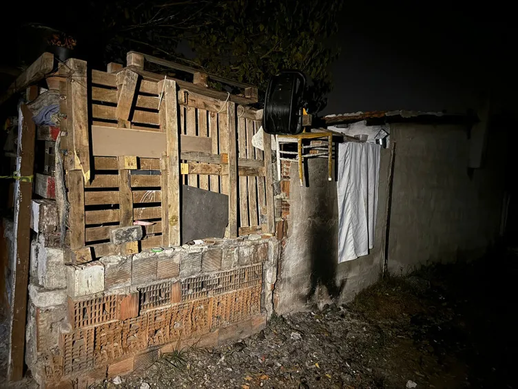 SON DAKİKA... İzmir’de elektrik sobası faciası: Alevlerin arasında kalan 5 kardeş hayatını kaybetti!