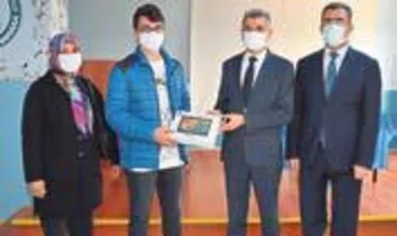 Gönen’de 123 öğrenciye tablet