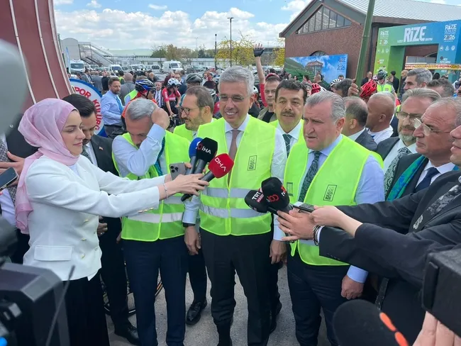 bakan-memisoglu-ve-bakan-bak-ankarada-rize-gunlerine-katildi-1778184537943.jpg