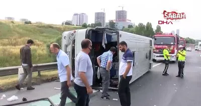 Tem Otoyolu Hadımköy mevkiinde kaza yapan minibüs devrildi | Video