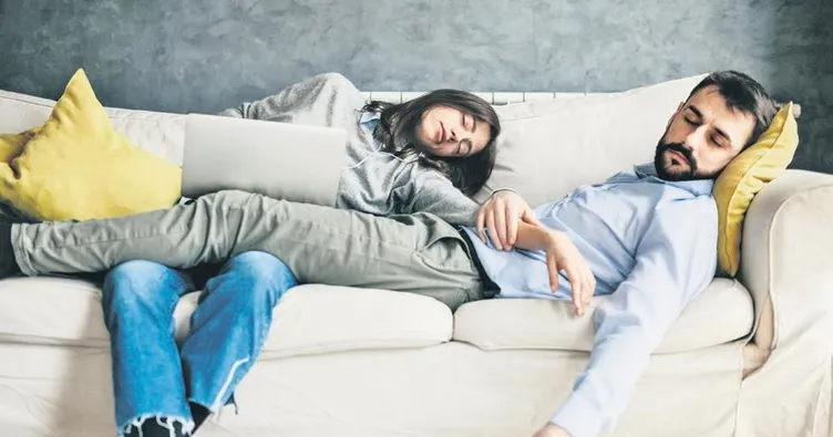 Sevgi mi biter yoksa biz mi yoruluruz?