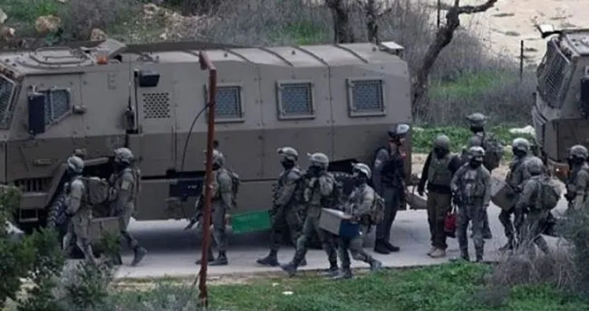 İsrail güçleri, Kudüs Valilik binasına baskın düzenledi İsrail güçleri, Kudüs Valilik binasına baskın düzenledi