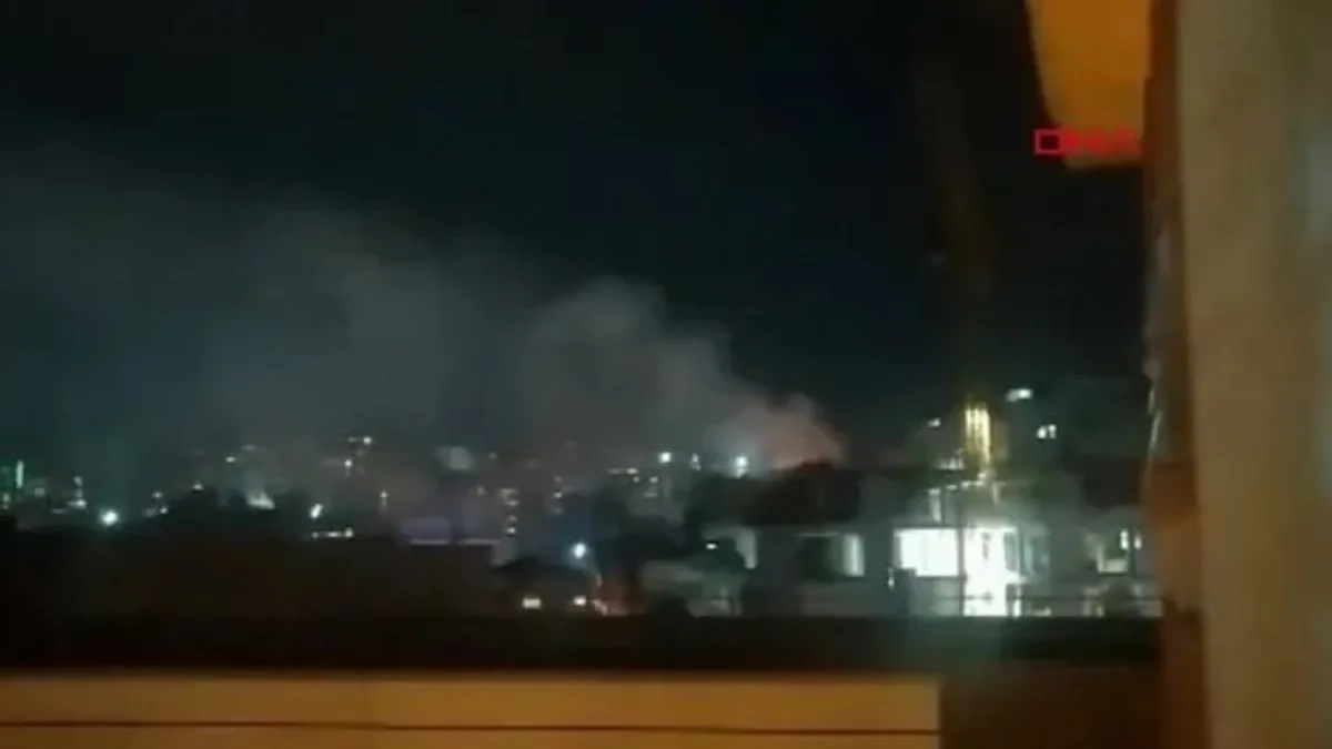 Kağıthane'de binada patlama! Olay yerine ekipler sevk edildi Kağıthane'de binada patlama! Olay yerine ekipler sevk edildi