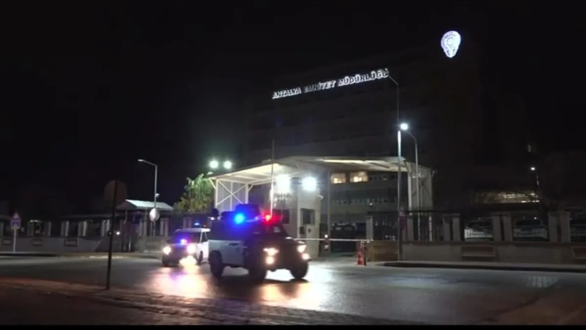 Yasa dışı bahisçilere şafak baskını: 380 milyonluk işlem hacmi