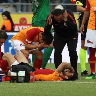 Futbol camiasından Emre Akbaba'ya geçmiş olsun mesajları