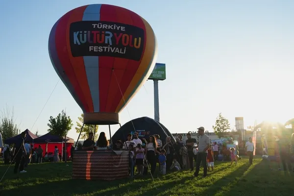 kayseride-kultur-yolu-festivali-coskusu-basladi-1788683092369.jpg