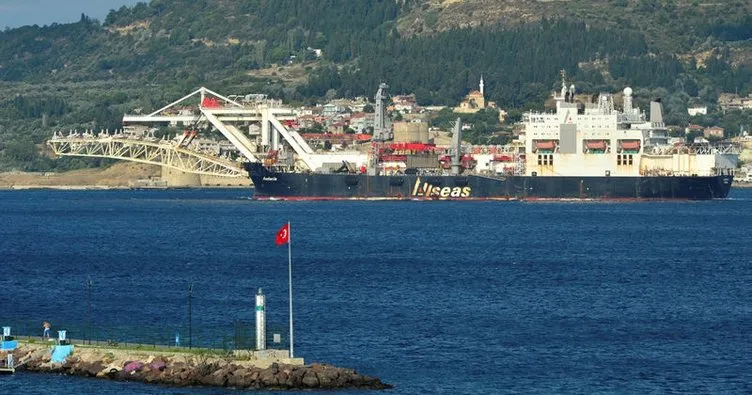 Türk Akımı inşaatında çalışan gemi Çanakkale Boğazı’ndan geçti