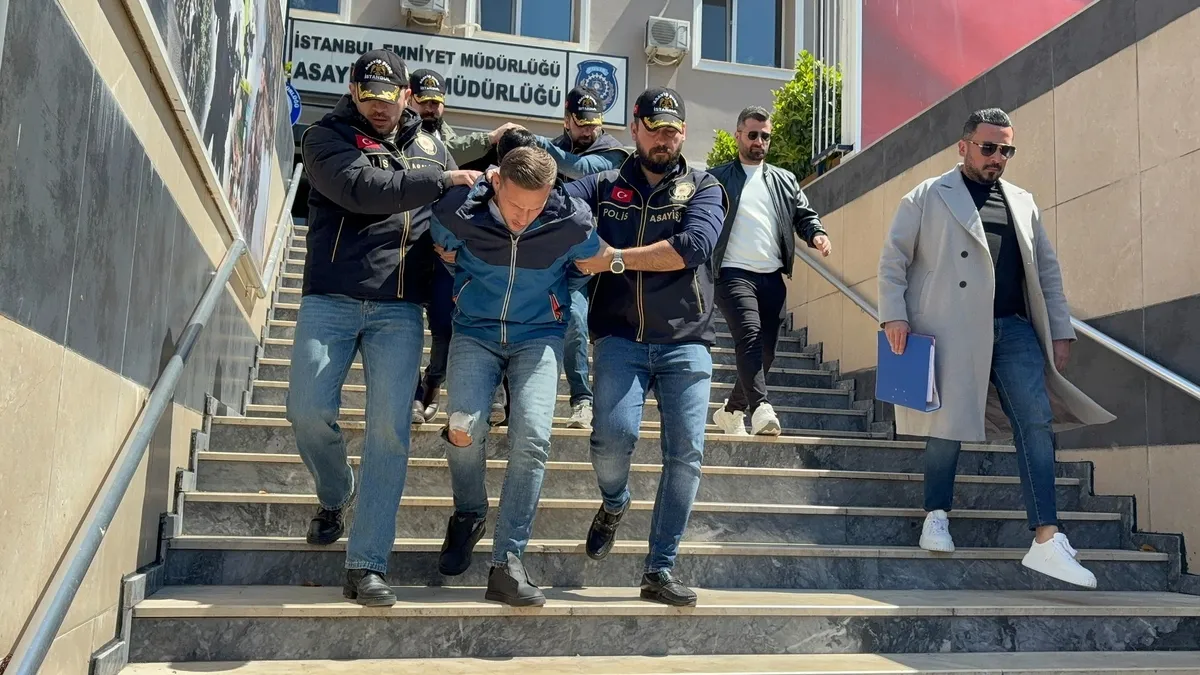 Küçükçekmece’de 135 milyonluk haraç kurşunu! İkinci kurşunlamaya geldiler, atamadan enselendiler… Küçükçekmece’de 135 milyonluk haraç kurşunu! İkinci kurşunlamaya geldiler, atamadan enselendiler…