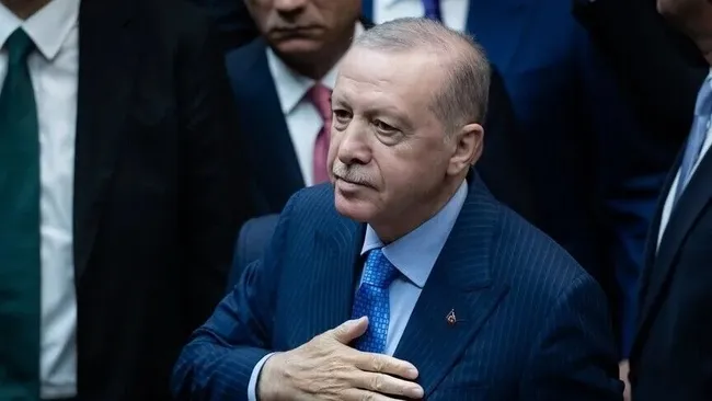 omer-celikten-25-yil-mesaji-kesintisiz-bir-iktidarla-cumhurbaskanimizin-liderliginde-yuruyoruz-1786633164806.jpeg Ömer Çelik'ten 25. yıl mesajı: