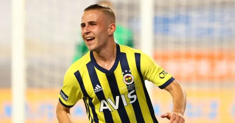 Fenerbahçeli Pelkas’tan transfer açıklaması! Ayrılmayı düşünmek çılgınlık olur
