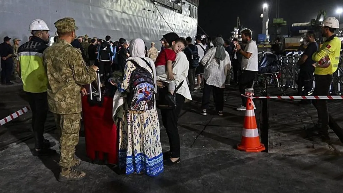 Lübnan'dan tahliye operasyonu! TCG Sancaktar Mersin'e ulaştı