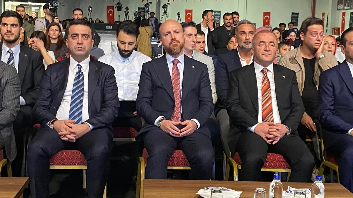 Bilal Erdoğan ve Nobel Ödüllü Sancar’a Türk Dünyası Hizmet Ödülü Bilal Erdoğan ve Nobel Ödüllü Sancar’a Türk Dünyası Hizmet Ödülü