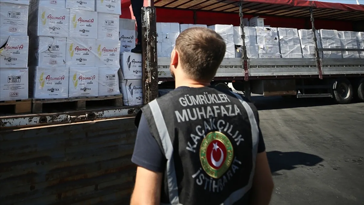 Gümrükler Muhafaza ekipleri zehir tacirlerine göz açtırmadı Gümrükler Muhafaza ekipleri zehir tacirlerine göz açtırmadı