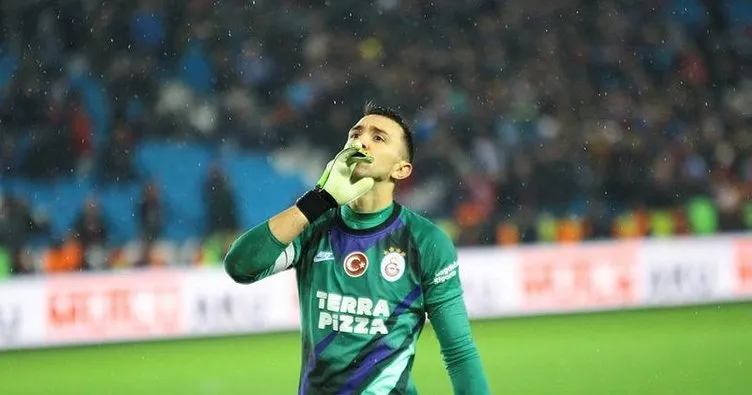 Galatasaraylı Muslera ve Falcao’dan corona virüsü cevabı!