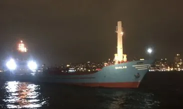 İstanbul Boğazı’nda, arızalanan gemi römorkörlerle çekildi! Boğaz trafiği normale döndü!