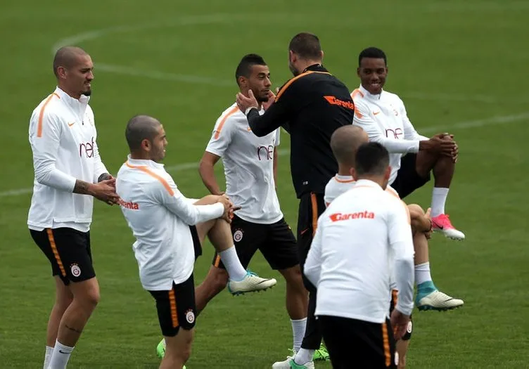 Belhanda: Sneijder giderse 10 numara giyeceğim