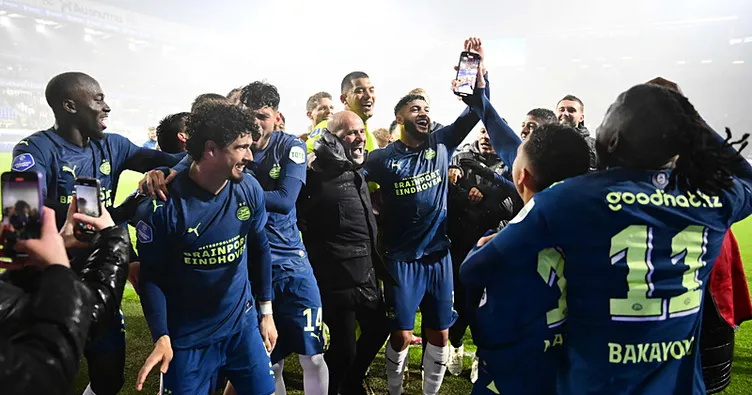 Hollanda’da şampiyon PSV oldu!