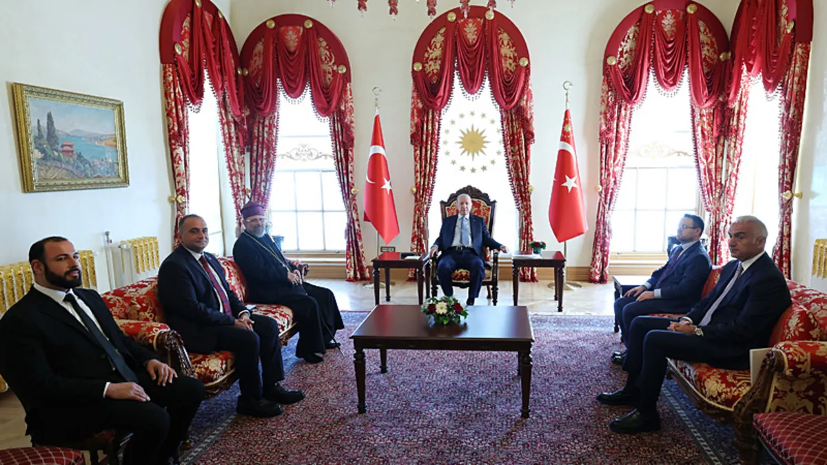Cumhurbaşkanı Erdoğan, Sevan Sıvacıoğlu ve Patrik Maşalyan'ı kabul ediyor.