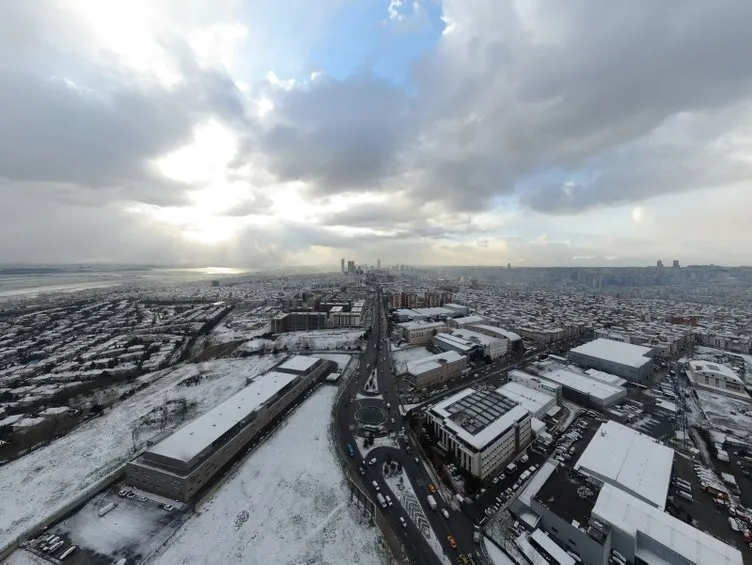 Son Dakika Haberi: AKOM ve Meteoroloji saat vererek ayrı ayrı uyardı, kar yağışı başladı! İstanbul’da kar kaç gün sürecek?