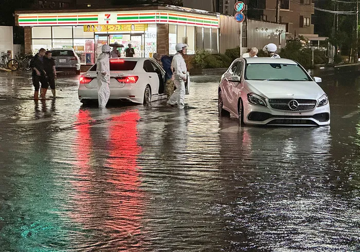 1787047745643.jpg Japonya’da rekor yağışlar felakete yol açtı: Sel suları 13 can aldı