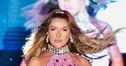 "Bu kadarına da pes!" Hadise’nin sahnedeki hali tepki çekti