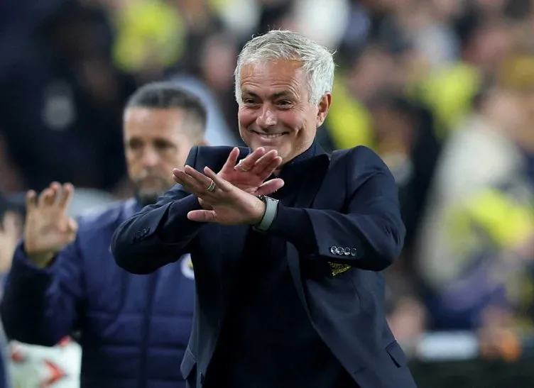 Fenerbahçe’de beklenen ayrılık! Yıldız futbolcu İtalya’ya gitti…