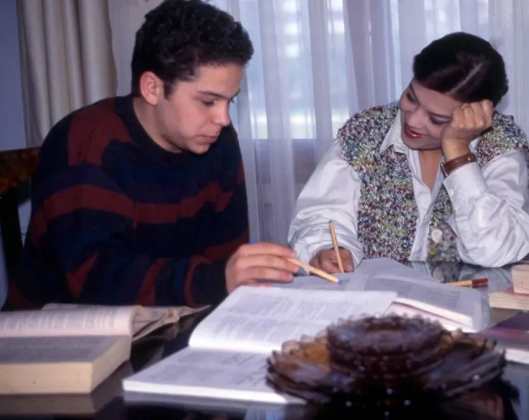 Bizimkiler’in Ali’siydi... Atılay Uluışık şimdi bir evlat sahibi! Son halini görenler tanıyamadı...