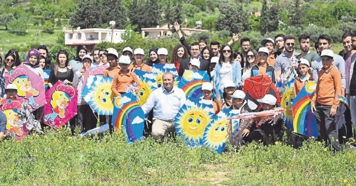 Ogrencilerden Yuz Boyama Ve Ucurtma Senligi Guney Haberleri