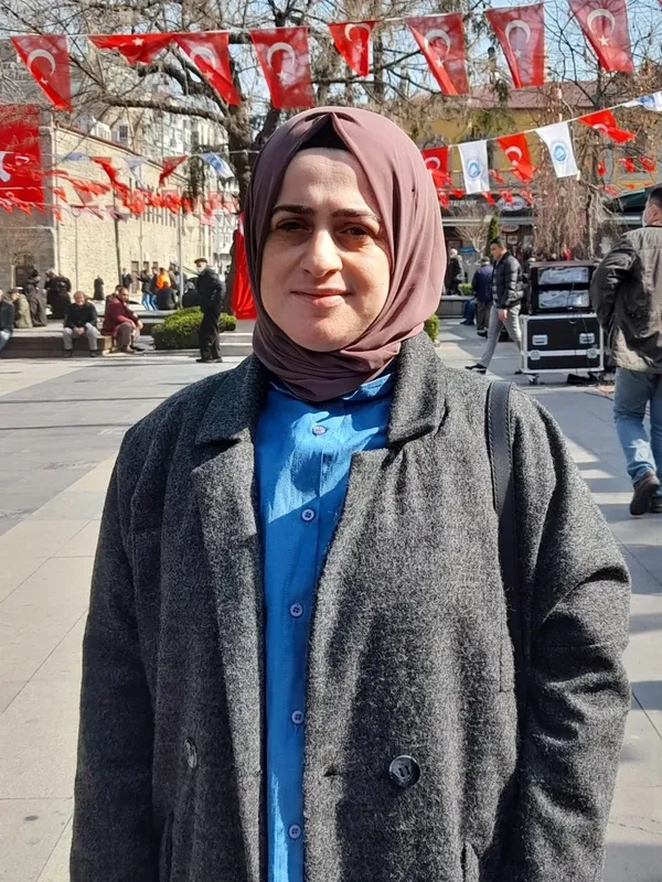 28-subat-magdurlari-sabaha-konustu-cumhurbaskanimiz-sayesinde-egitimimi-tamamladim-1709100759806.jpg 28 Şubat mağdurları SABAH'a konuştu: Cumhurbaşkanımız sayesinde eğitimimi tamamladım