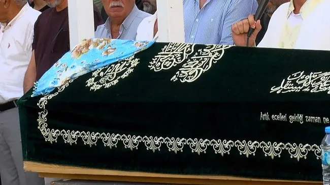 Boğaziçi Üniversitesi’nde silahla vurularak öldürülmüştü! 15 yaşındaki Hilal son yolculuğuna uğurlandı
