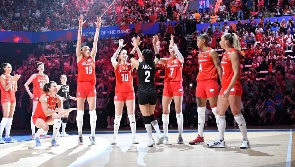 TÜRKİYE HOLLANDA voleybol maçı ne zaman, saat kaçta, hangi kanalda? Filenin Sultanları Paris 2024 maç programı