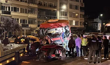 Giresun'da feci kaza! Tır, iki otomobile çarptı: 5 ölü, 6 yaralı #giresun