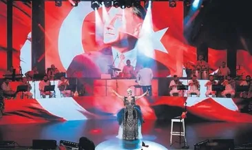 Linet sahneyi bayraklarla donattı