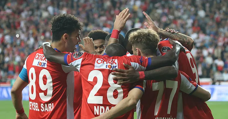 Konyaspor’dan kritik mağlubiyet! Antalyaspor evinde hata yapmadı