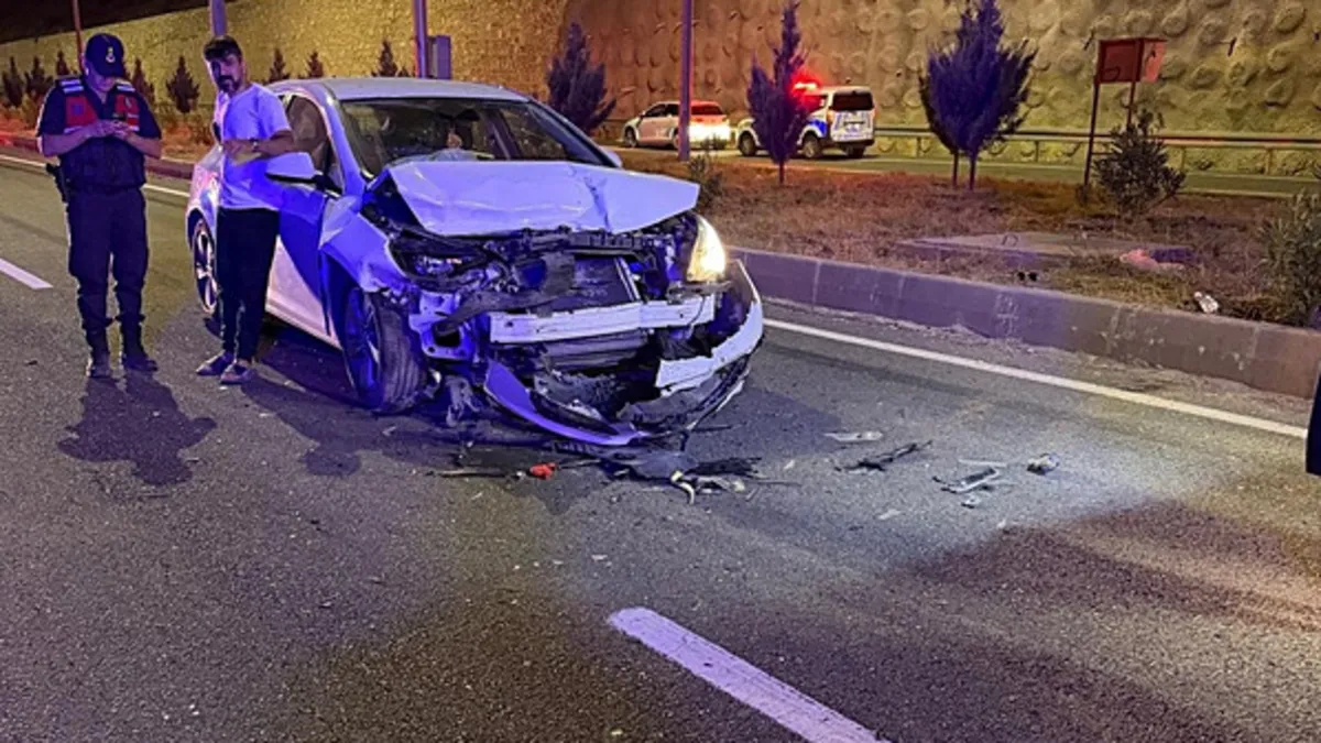 Batman’da can pazarı: Hasankeyf Tüneli girişinde feci kaza! 12 kişi yaralandı Batman’da can pazarı: Hasankeyf Tüneli girişinde feci kaza! 12 kişi yaralandı